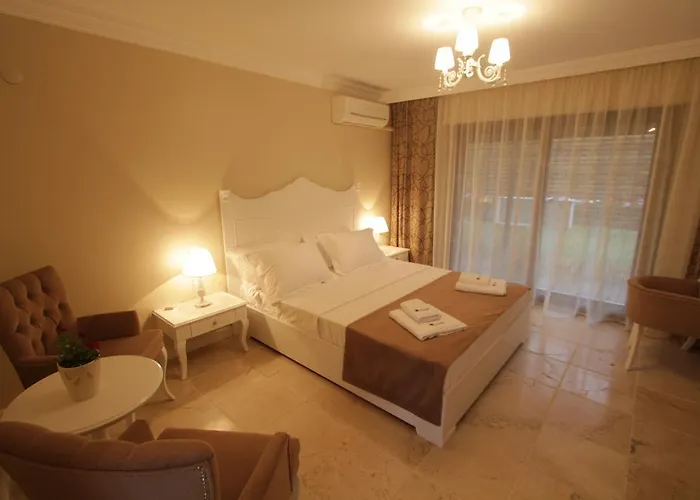 Cinar Boutique Алачати